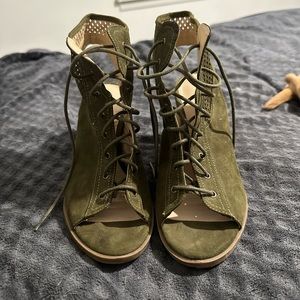 Heeled sandle/ booties